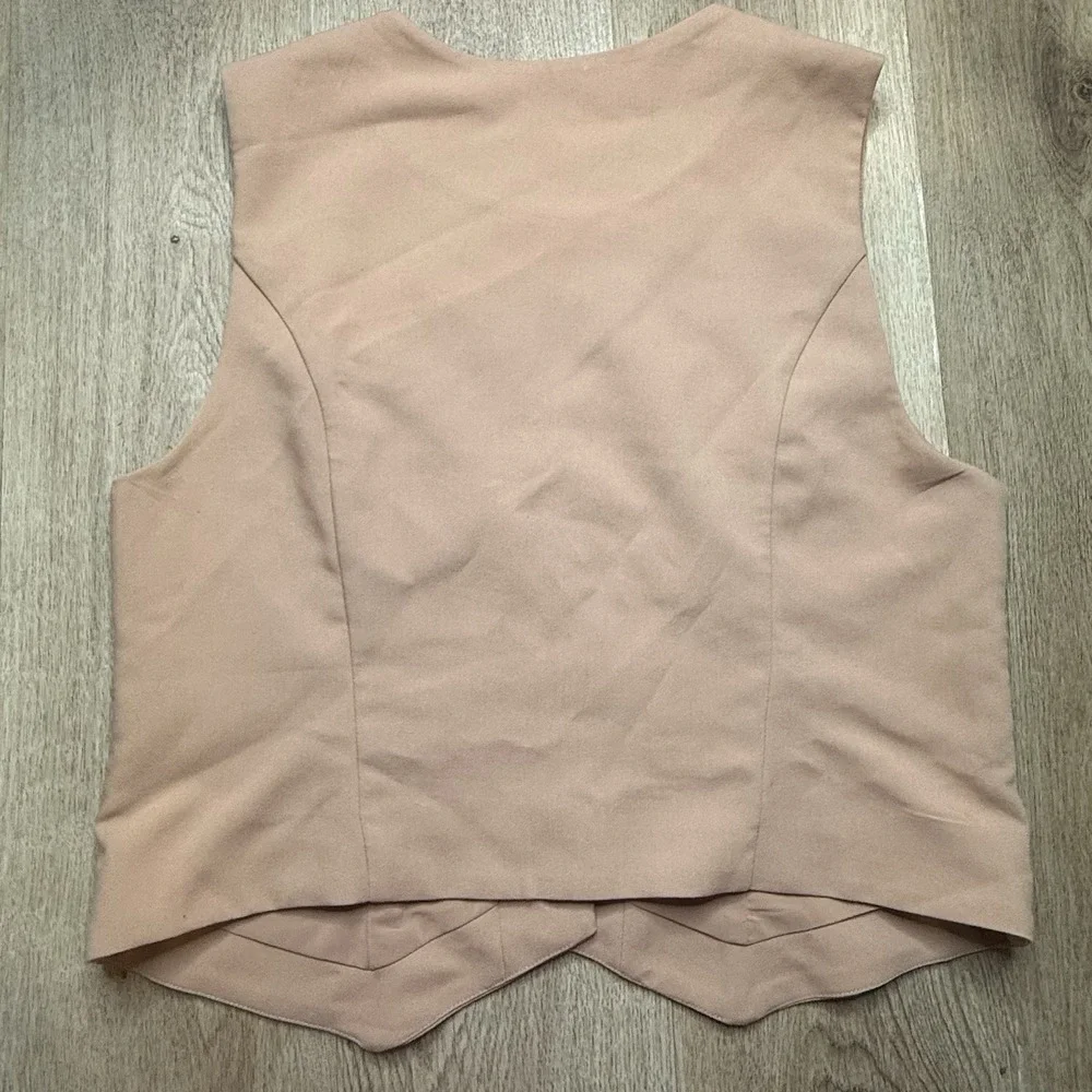 Abercrombie & Fitch Vest Women's L Beige  V-Neck Sleeveless‎ Button Preppy NWT